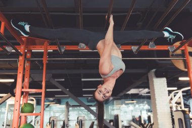 spor salonunda kadın