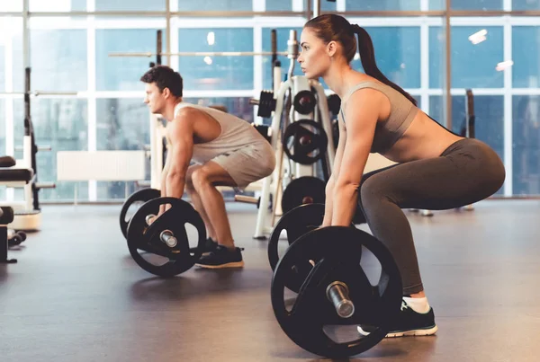 En el gimnasio —  Fotos de Stock