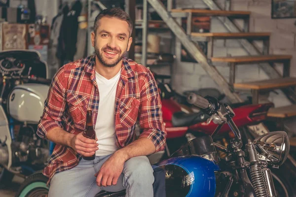 Taller de reparación de motos — Foto de Stock