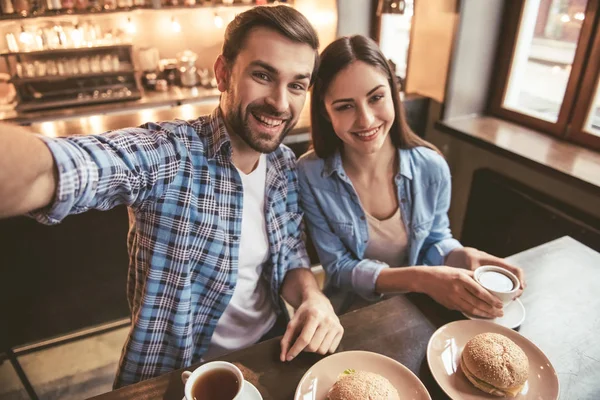 Couple au café — Photo