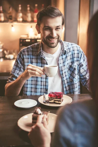 Couple au café — Photo