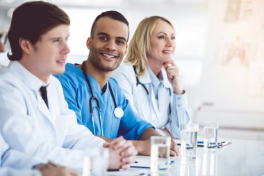 Konferansı'nda tıp doktorları