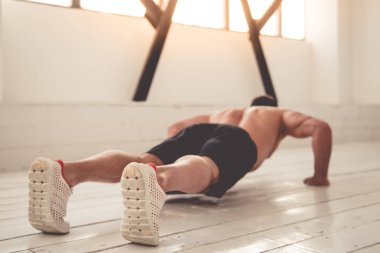 çalışma dışarı adam