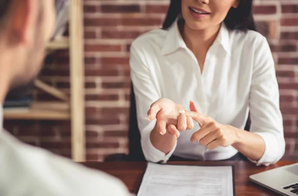 En la entrevista de trabajo — Foto de Stock