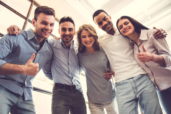 Equipe de negócios bem sucedida — Fotografia de Stock