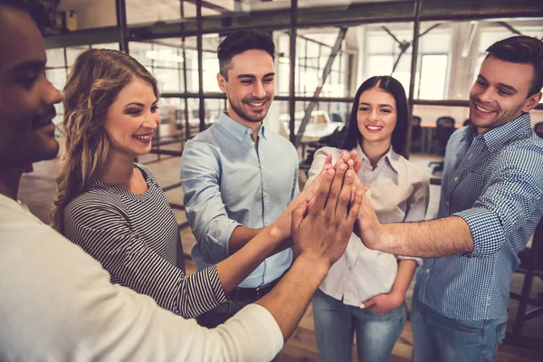 Erfolgreiches Geschäftsteam — Stockfoto