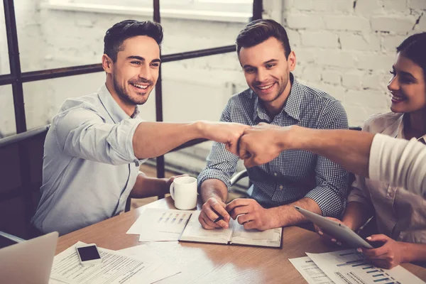 Gente de negocios en la conferencia — Foto de Stock