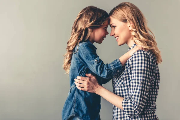 Moeder en dochter — Stockfoto