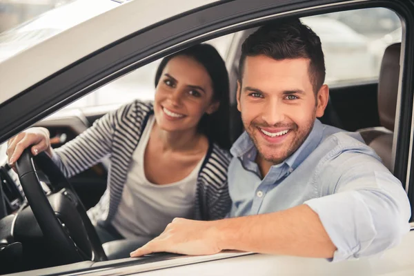 Visiting car dealership — Stock Photo, Image