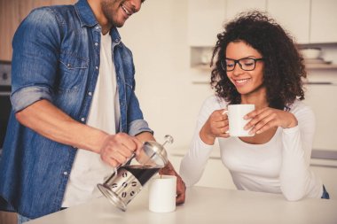 Afro Amerikan çift mutfak