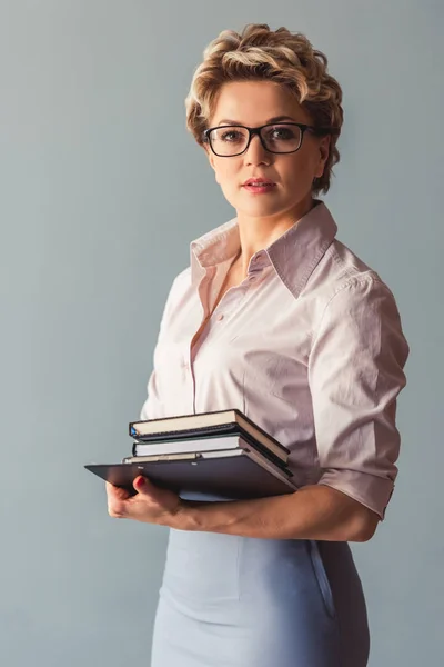 Mooie psychotherapeut werkt — Stockfoto