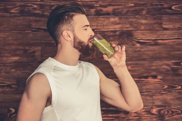 Mann mit gesunder Ernährung — Stockfoto