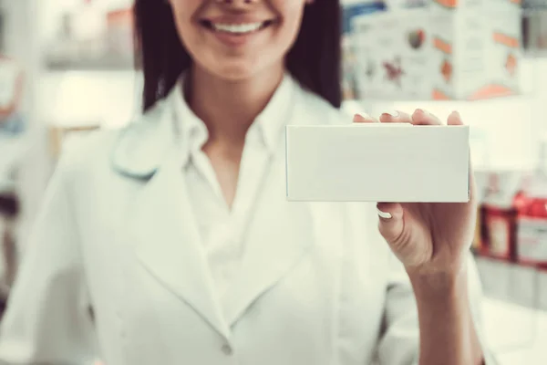 Casal de farmacêuticos — Fotografia de Stock