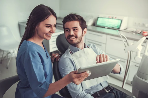 En el dentista — Foto de Stock