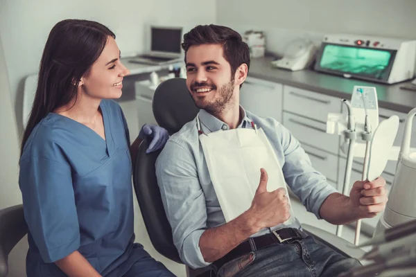 En el dentista — Foto de Stock