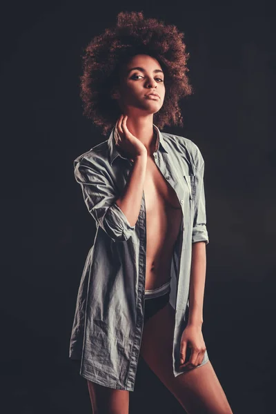 Stijlvolle Afro American girl — Stockfoto