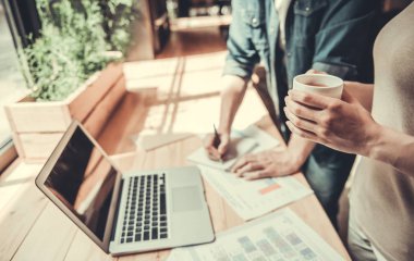 Ofiste çalışanlar.