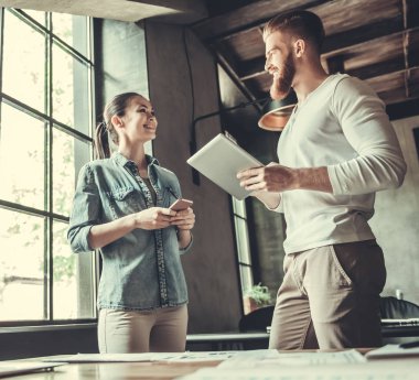 Ofiste çalışanlar.