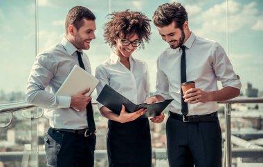 çalışan iş adamları