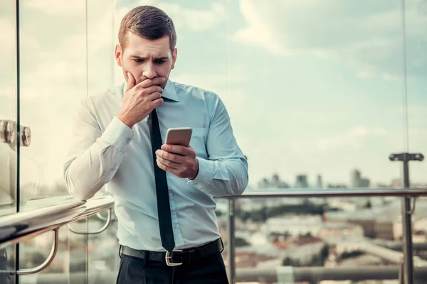 Uomo d'affari durante la pausa — Foto Stock