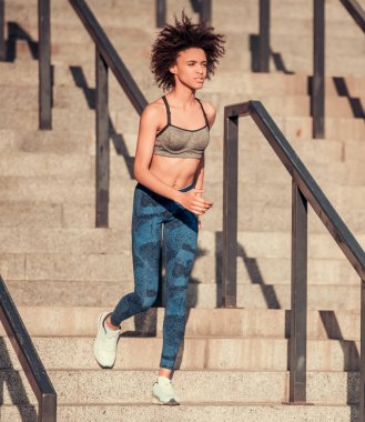 Afro Amerikan kadın spor