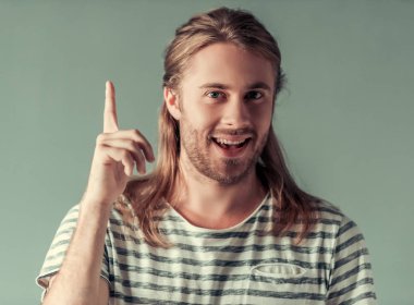 genç adam el hareketi