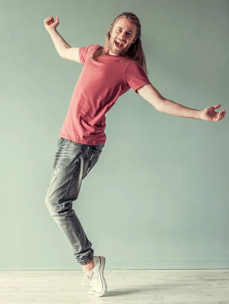 Joven con estilo — Foto de Stock