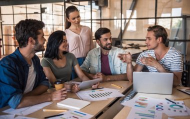 genç iş takım çalışması