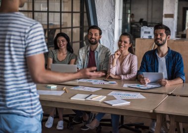 genç iş takım çalışması