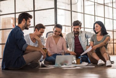 genç iş takım çalışması