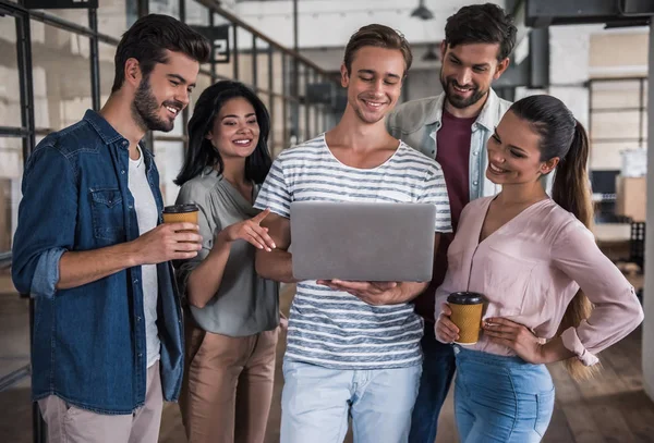 genç iş takım çalışması