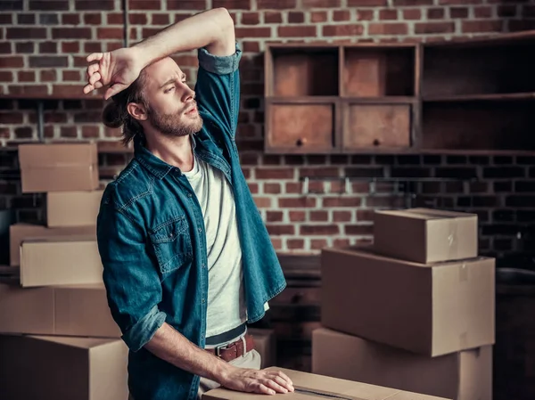 Handsome guy moving — Stock Photo, Image