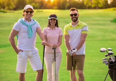 Golf oynayanlar