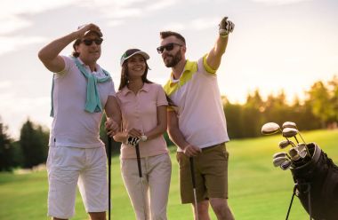 Golf oynayanlar