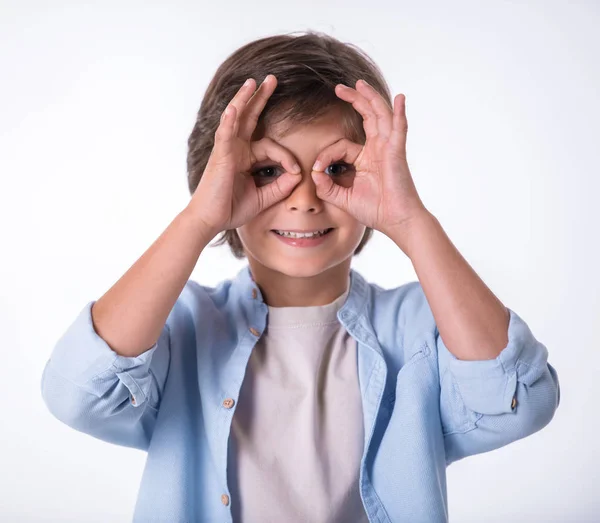 Aantrekkelijke kleine jongen — Stockfoto