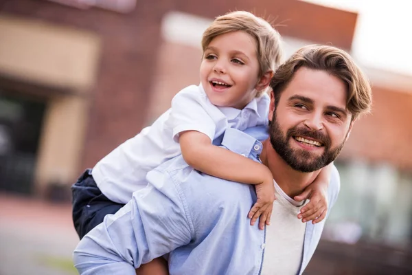 Dad and son — Stock Photo, Image