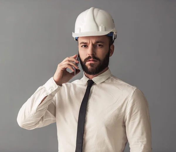 Bonito jovem empresário — Fotografia de Stock