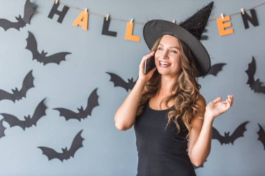 Kadın Cadılar Bayramı için hazır