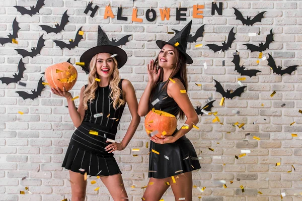 Ragazze pronte per la festa di Halloween — Foto Stock