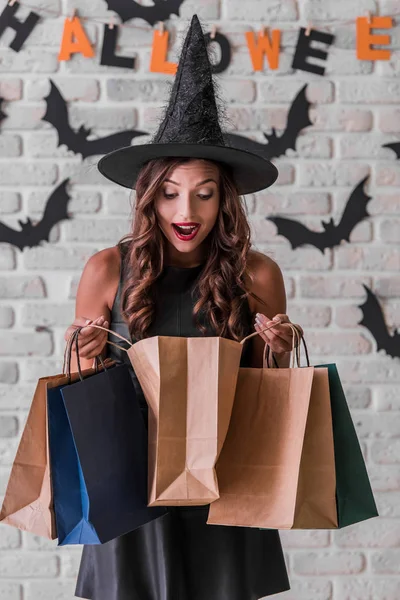 Ragazza pronta per Halloween party — Foto Stock