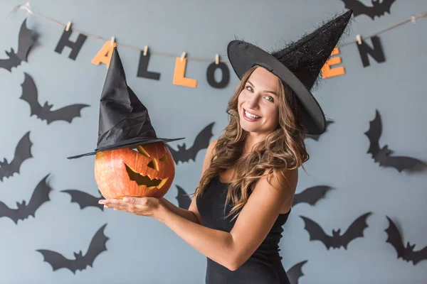 Mulher pronta para o Halloween — Fotografia de Stock