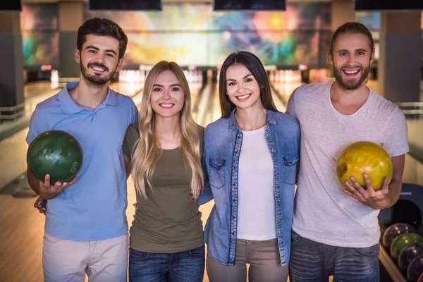 bowling oynamaya arkadaşlar 