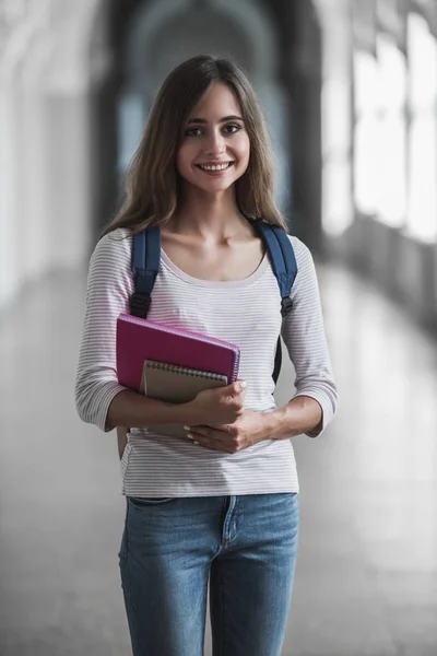 Giovane studentessa — Foto Stock