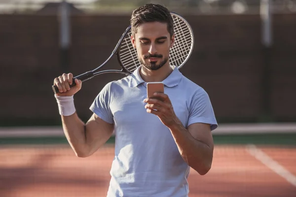 Tenis oynayan adam — Stok fotoğraf