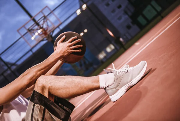 yakışıklı basketbolcu