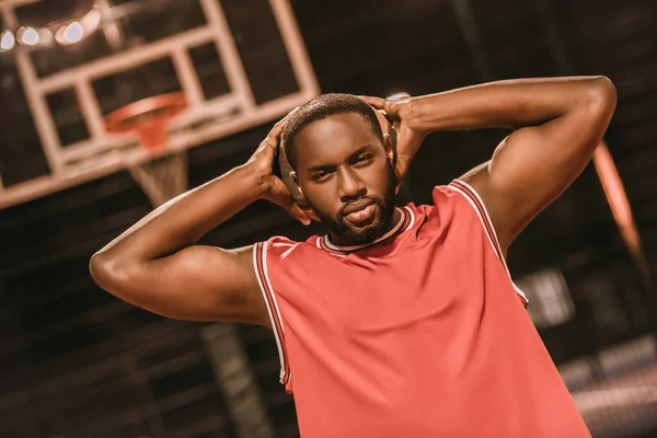 Afro americký basketbalista — Stock fotografie