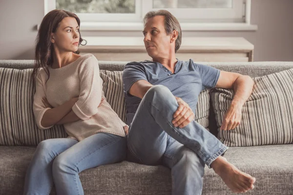 Pareja teniendo una pelea — Foto de Stock