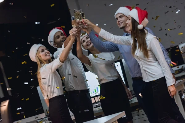 Ділова команда святкує Новий рік — стокове фото