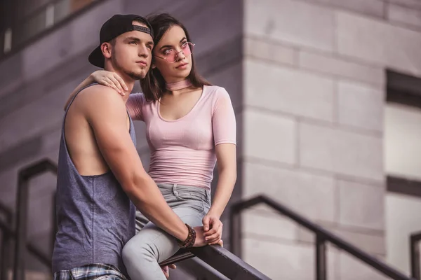 Stylish couple in city — Stock Photo, Image