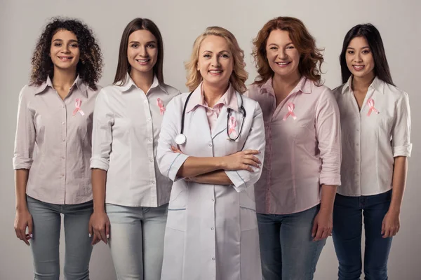 Mujeres contra el cáncer de mama — Foto de Stock